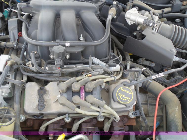 image for item J4992 2006 Ford Taurus SE