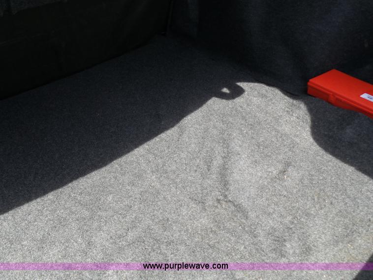 image for item J4992 2006 Ford Taurus SE