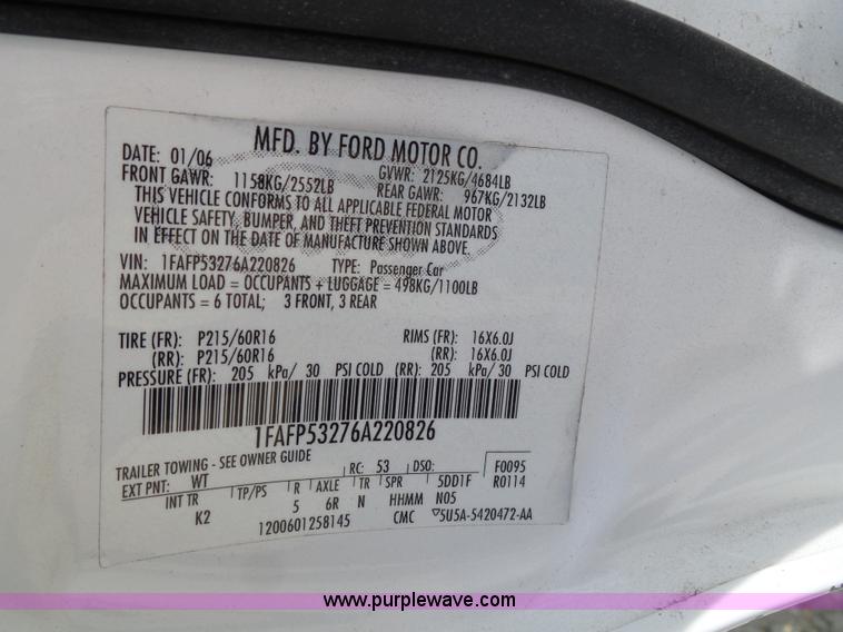 image for item J4992 2006 Ford Taurus SE