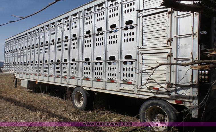 image for item J6266 1998 Barrett livestock trailer