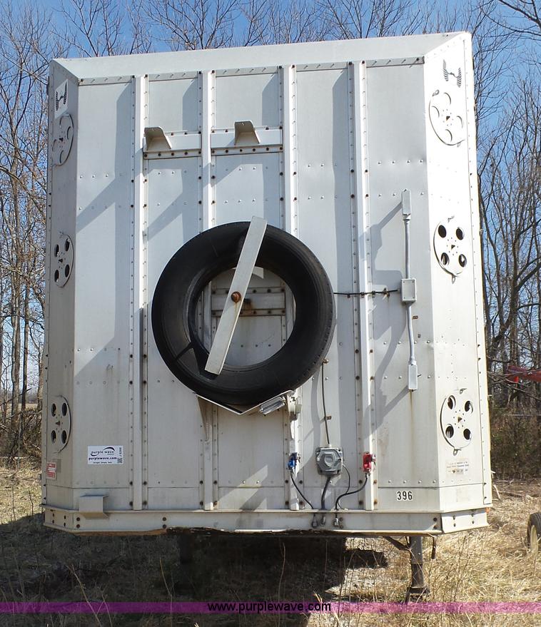 image for item J6266 1998 Barrett livestock trailer