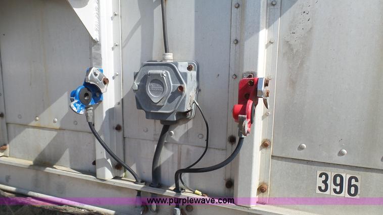 image for item J6266 1998 Barrett livestock trailer