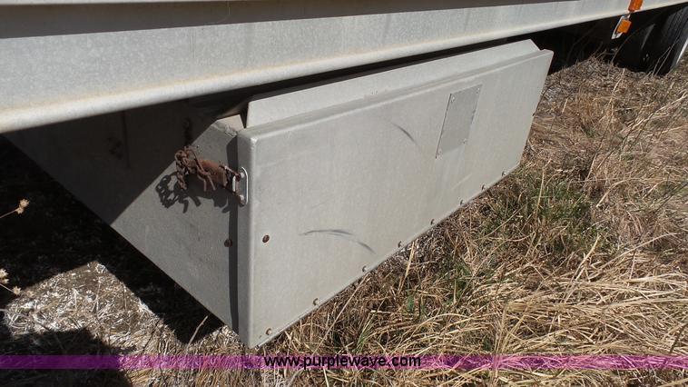 image for item J6266 1998 Barrett livestock trailer