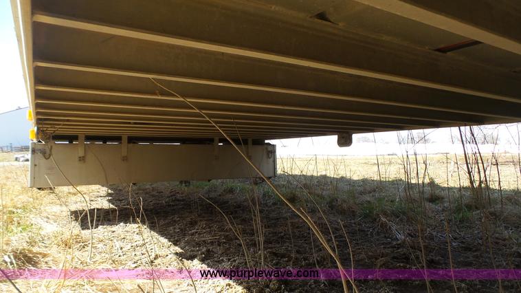 image for item J6266 1998 Barrett livestock trailer