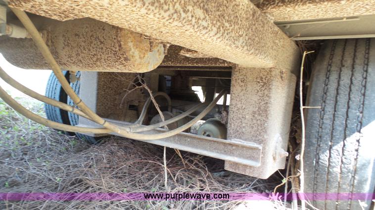 image for item J6266 1998 Barrett livestock trailer