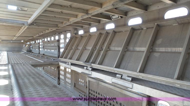 image for item J6266 1998 Barrett livestock trailer