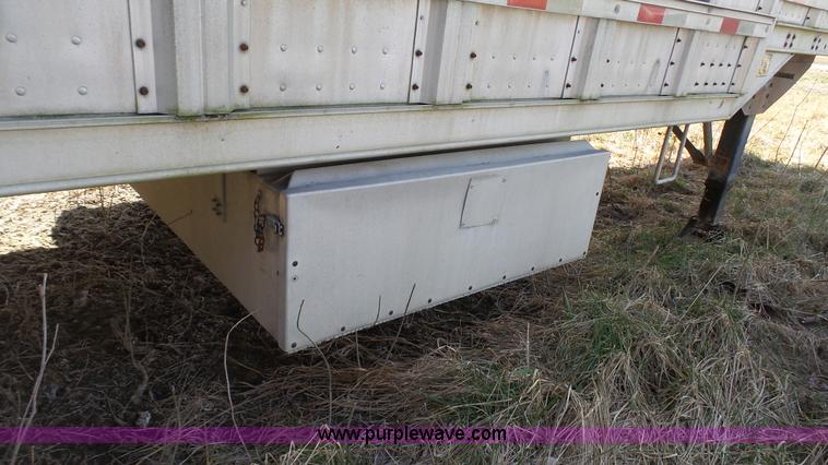 image for item J6266 1998 Barrett livestock trailer
