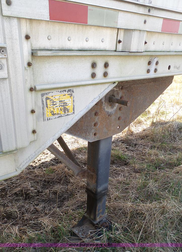 image for item J6266 1998 Barrett livestock trailer