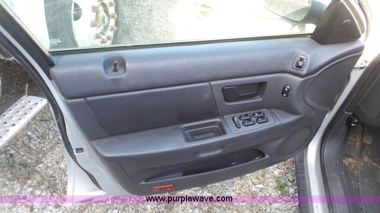 image for item J7252 2007 Ford Taurus SE