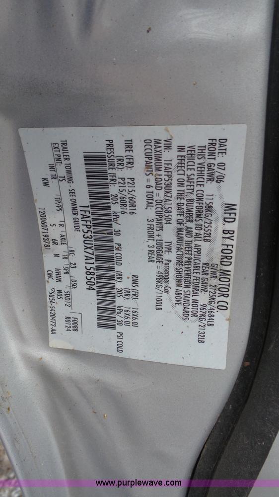 image for item J7252 2007 Ford Taurus SE