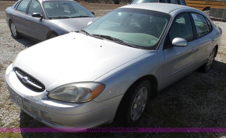 image for item J7255 2003 Ford Taurus SES