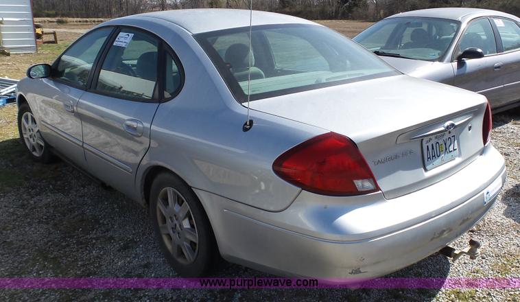 image for item J7255 2003 Ford Taurus SES