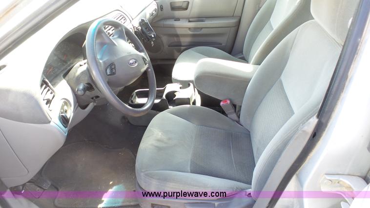 image for item J7255 2003 Ford Taurus SES