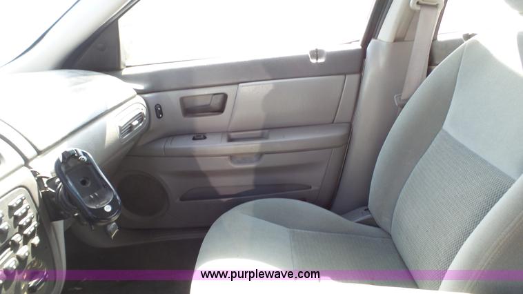 image for item J7255 2003 Ford Taurus SES