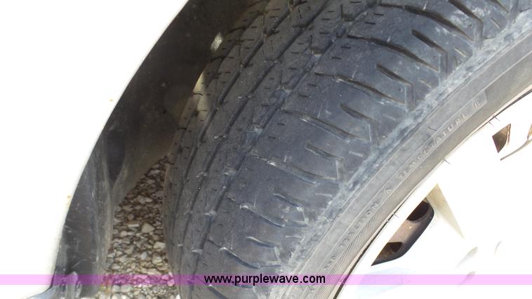 image for item J7255 2003 Ford Taurus SES