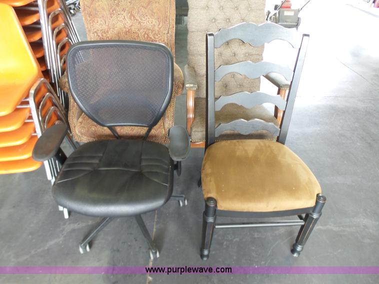 image for item J7506 Approximately 20 chairs