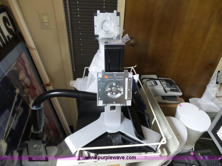 image for item J7507 Office supplies