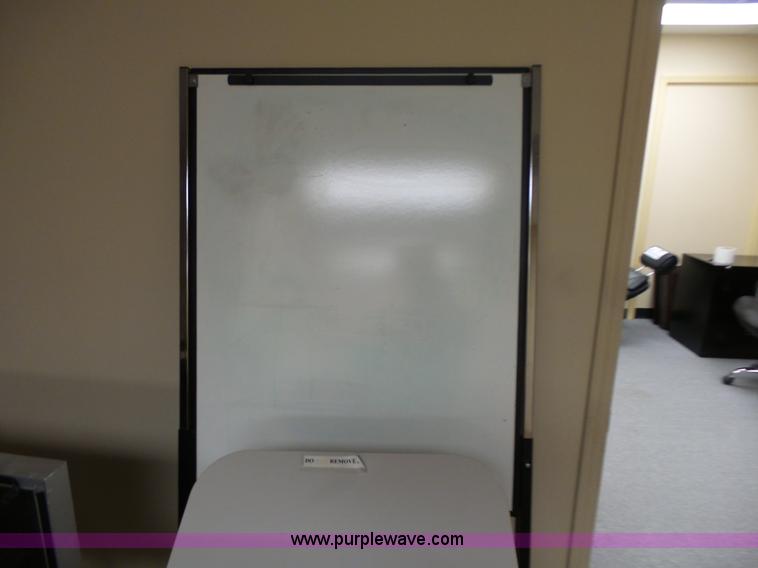 image for item J7507 Office supplies