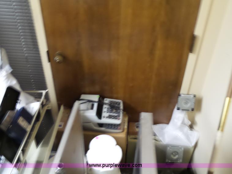 image for item J7507 Office supplies