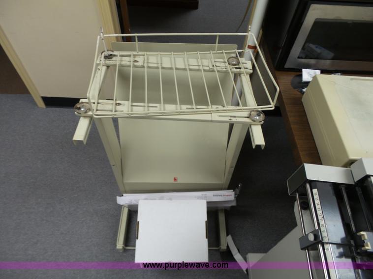 image for item J7507 Office supplies