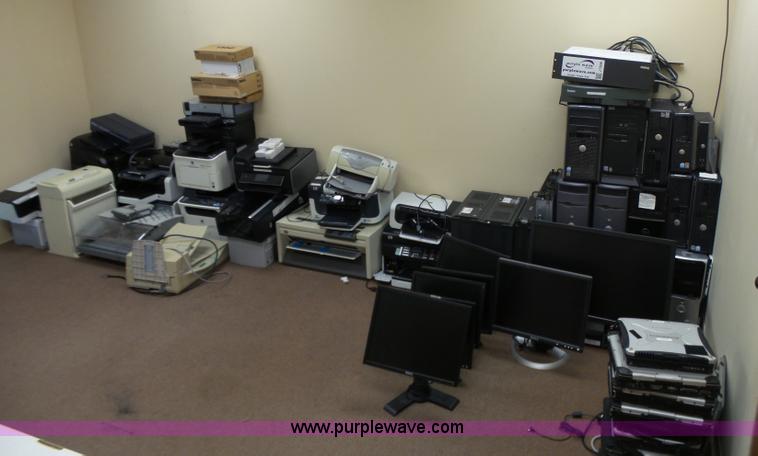 image for item J7508 Computer equipment