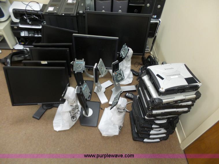 image for item J7508 Computer equipment