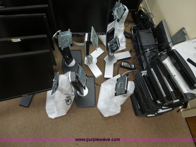 image for item J7508 Computer equipment