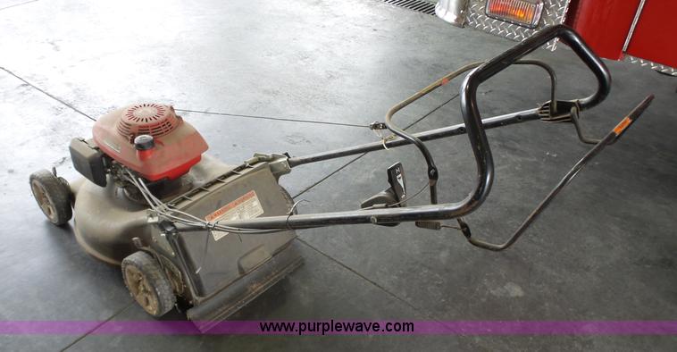 image for item J7509 Lawn and garden equipment