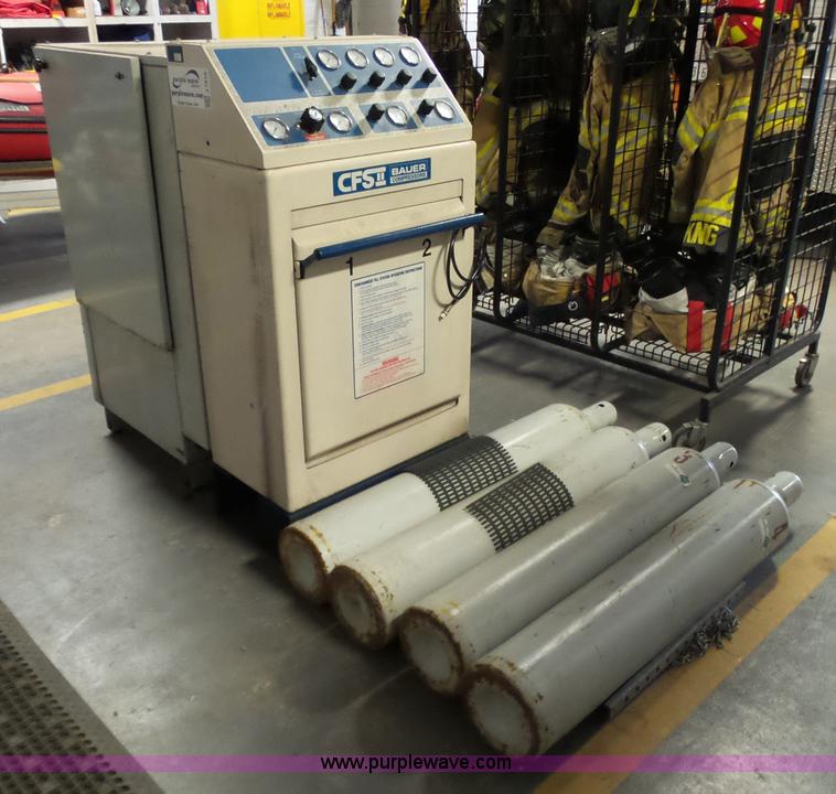 image for item J7510 2006 Bauer compressor dual tank filling station