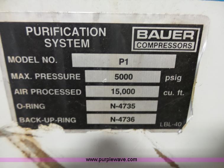 image for item J7510 2006 Bauer compressor dual tank filling station