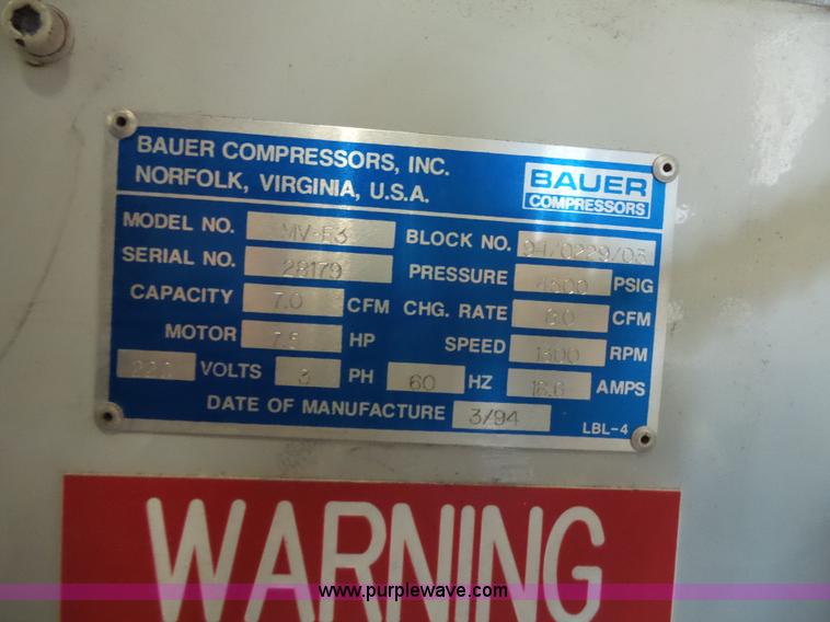image for item J7510 2006 Bauer compressor dual tank filling station