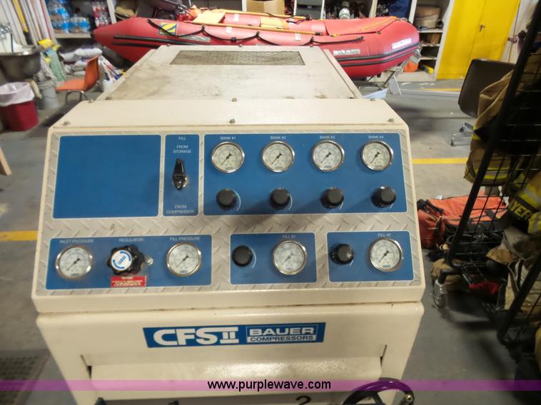 image for item J7510 2006 Bauer compressor dual tank filling station