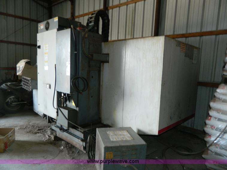 image for item J8983 1998 Cincinnati Arrow 750 FRO CNC vertical machine center