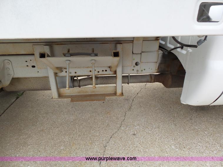 image for item K1332 2004 Ford F350 Super Duty dump flatbed pickup truck