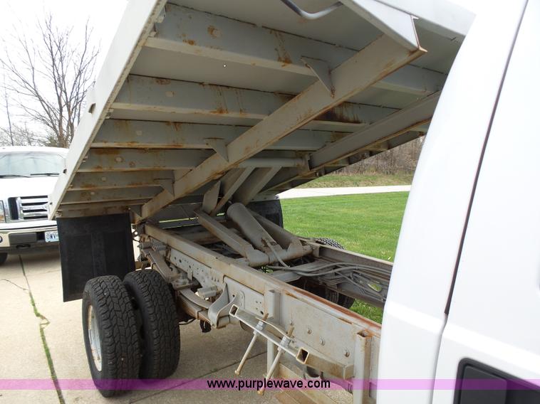 image for item K1332 2004 Ford F350 Super Duty dump flatbed pickup truck