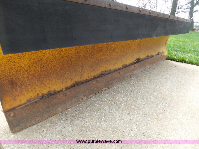 image for item K1332 2004 Ford F350 Super Duty dump flatbed pickup truck