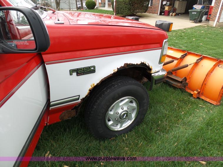 image for item K1334 1994 Ford F250 HD XLT pickup truck