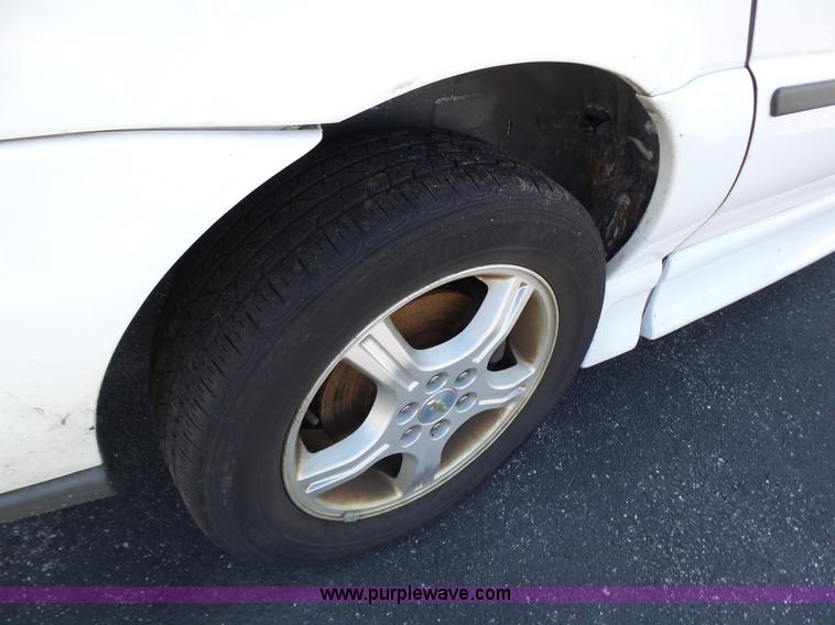 image for item K1359 2006 Chevrolet Uplander handicap accessible van