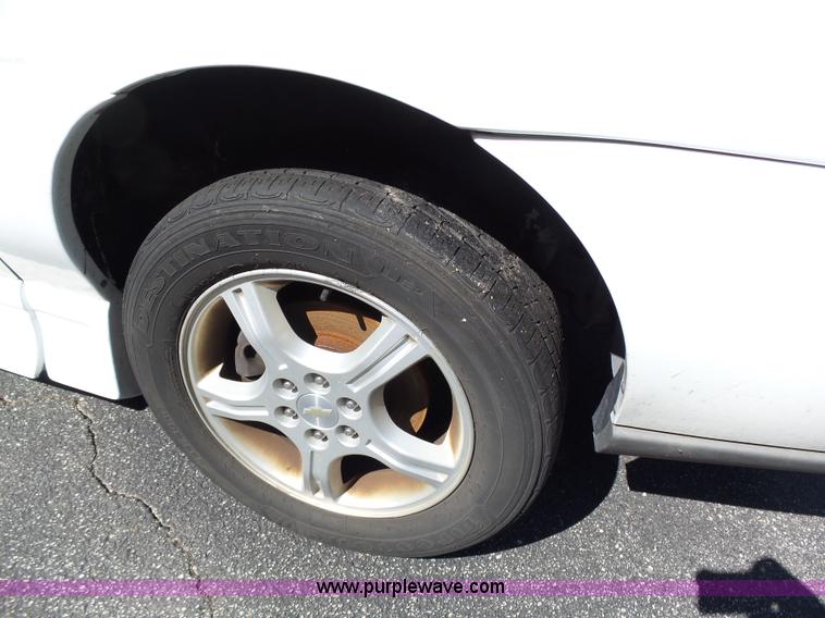 image for item K1359 2006 Chevrolet Uplander handicap accessible van