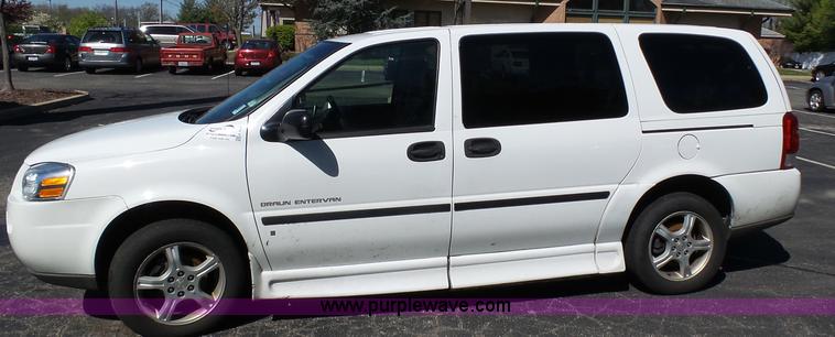 image for item K1360 2006 Chevrolet Uplander handicap accessible van