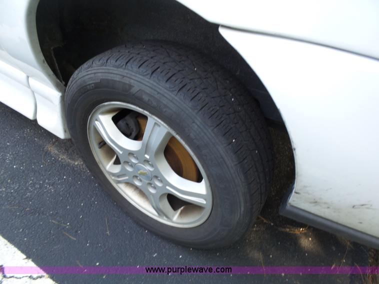 image for item K1360 2006 Chevrolet Uplander handicap accessible van