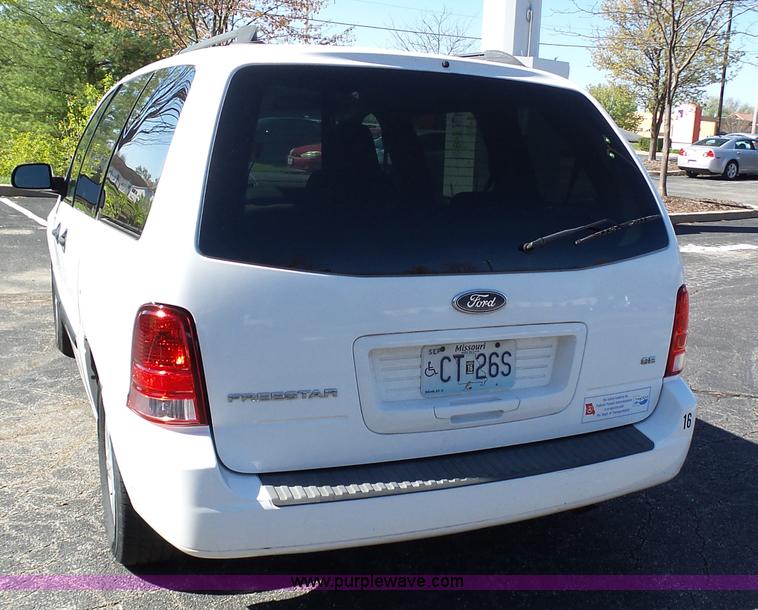 image for item K1361 2006 Ford Freestar SE van