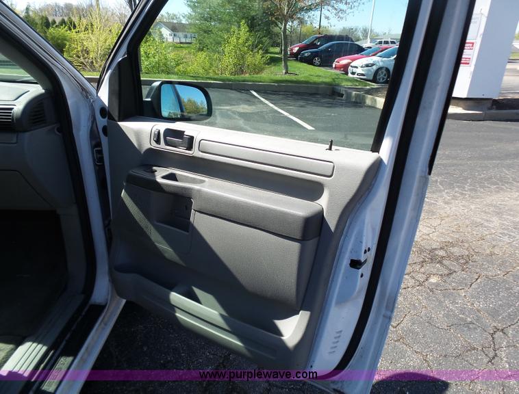 image for item K1361 2006 Ford Freestar SE van