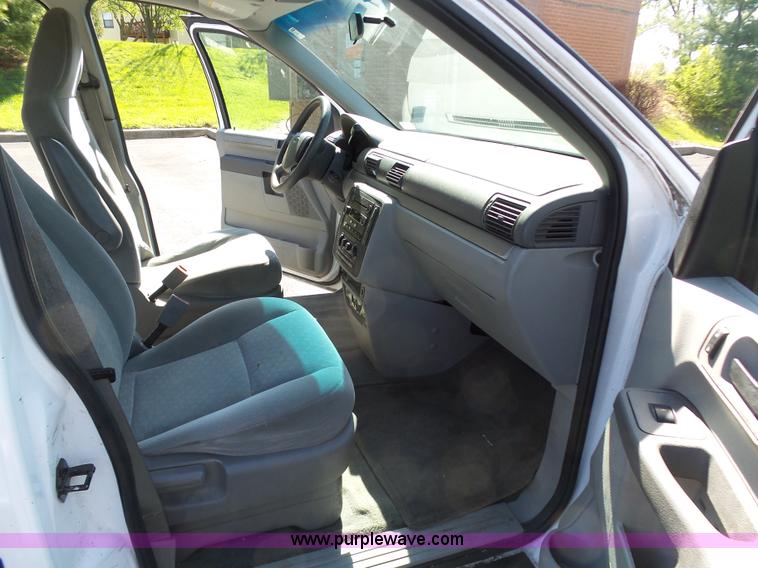 image for item K1361 2006 Ford Freestar SE van