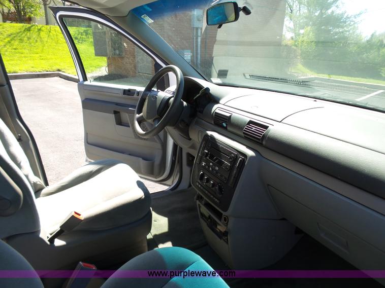 image for item K1361 2006 Ford Freestar SE van