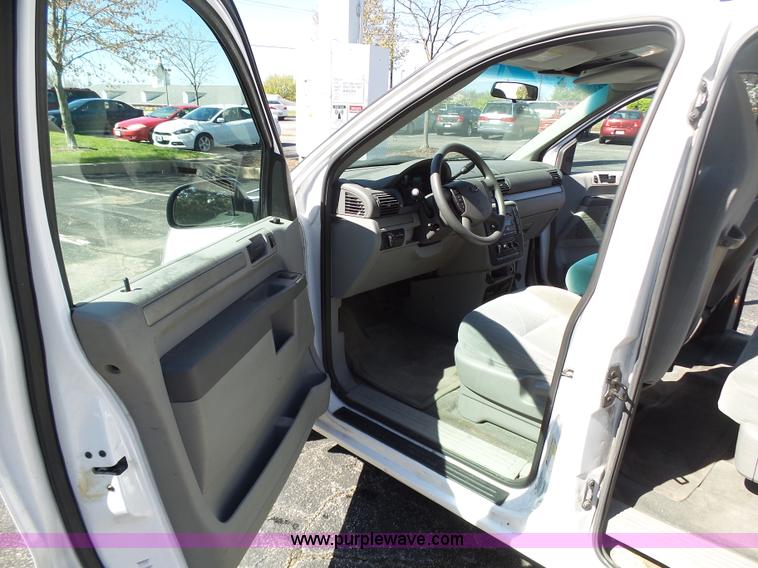 image for item K1361 2006 Ford Freestar SE van