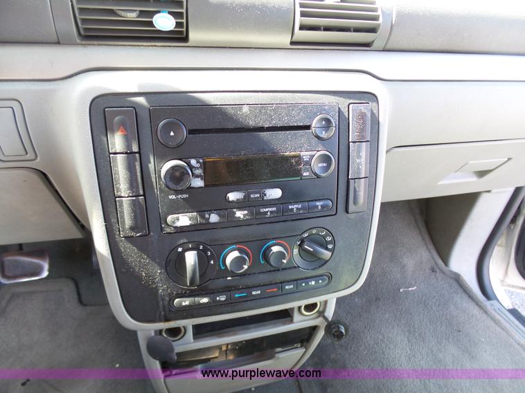 image for item K1361 2006 Ford Freestar SE van