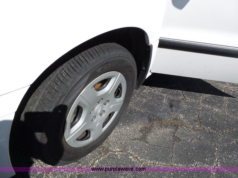 image for item K1361 2006 Ford Freestar SE van