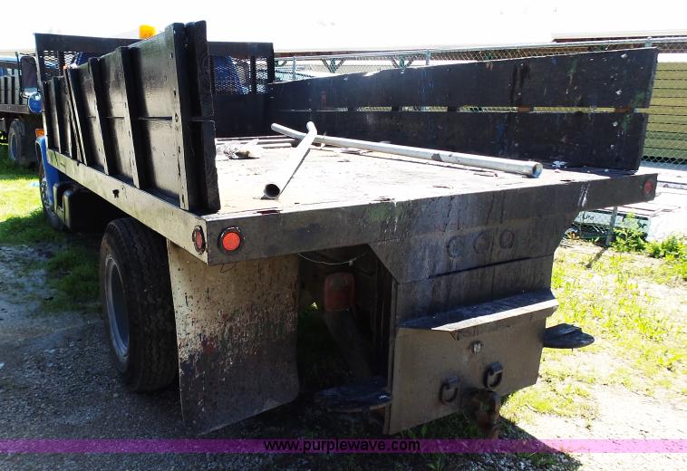 image for item K1385 1988 Chevrolet C70 flatbed truck