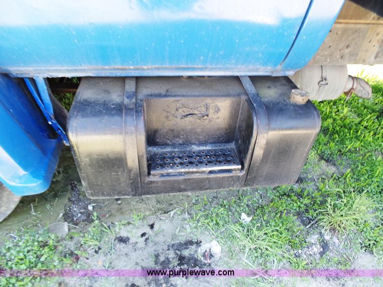 image for item K1385 1988 Chevrolet C70 flatbed truck